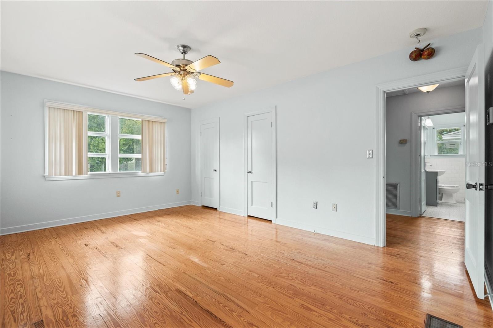 Image 23 of 49 For 2720 4th Avenue W