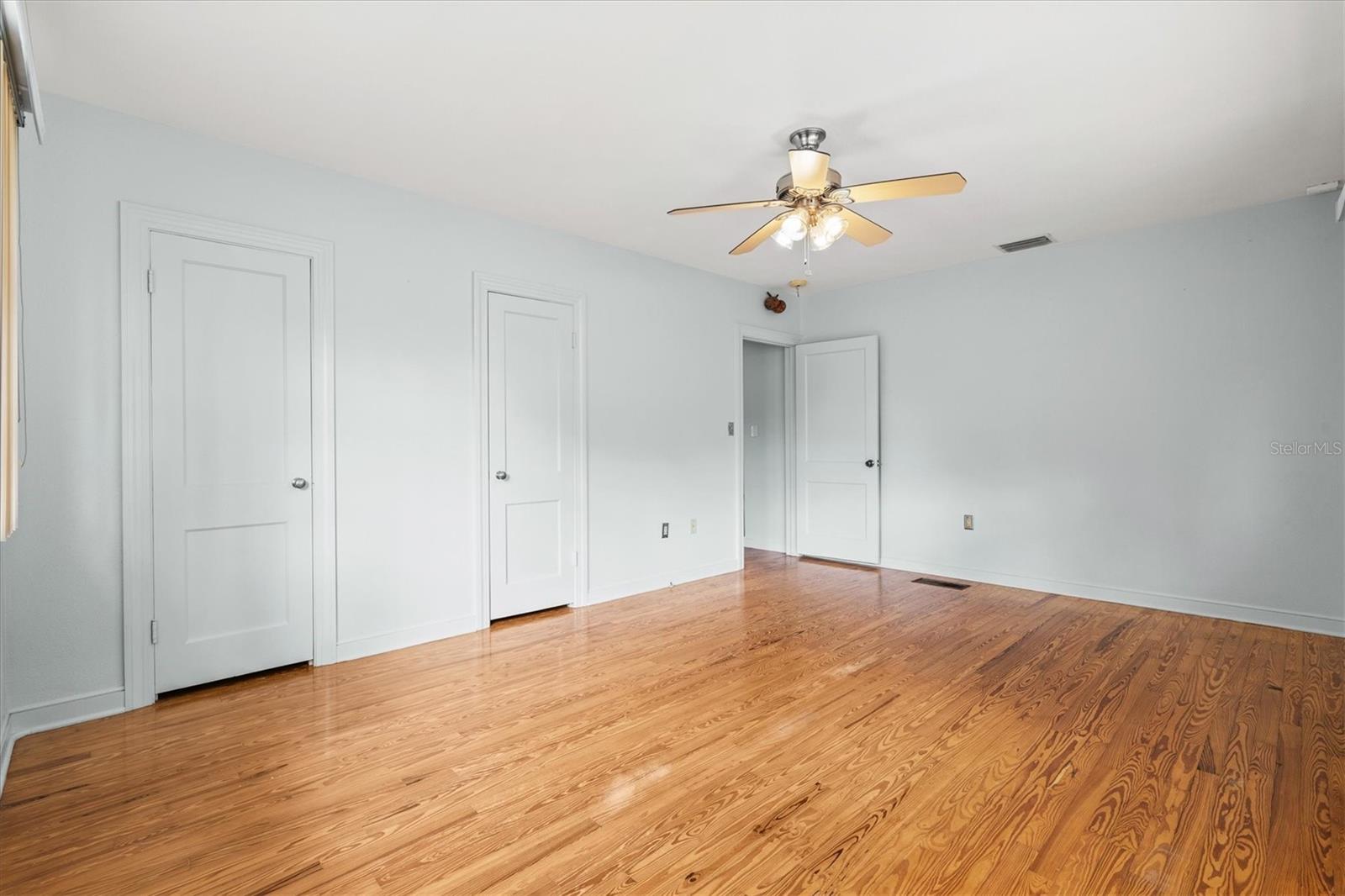 Image 24 of 49 For 2720 4th Avenue W