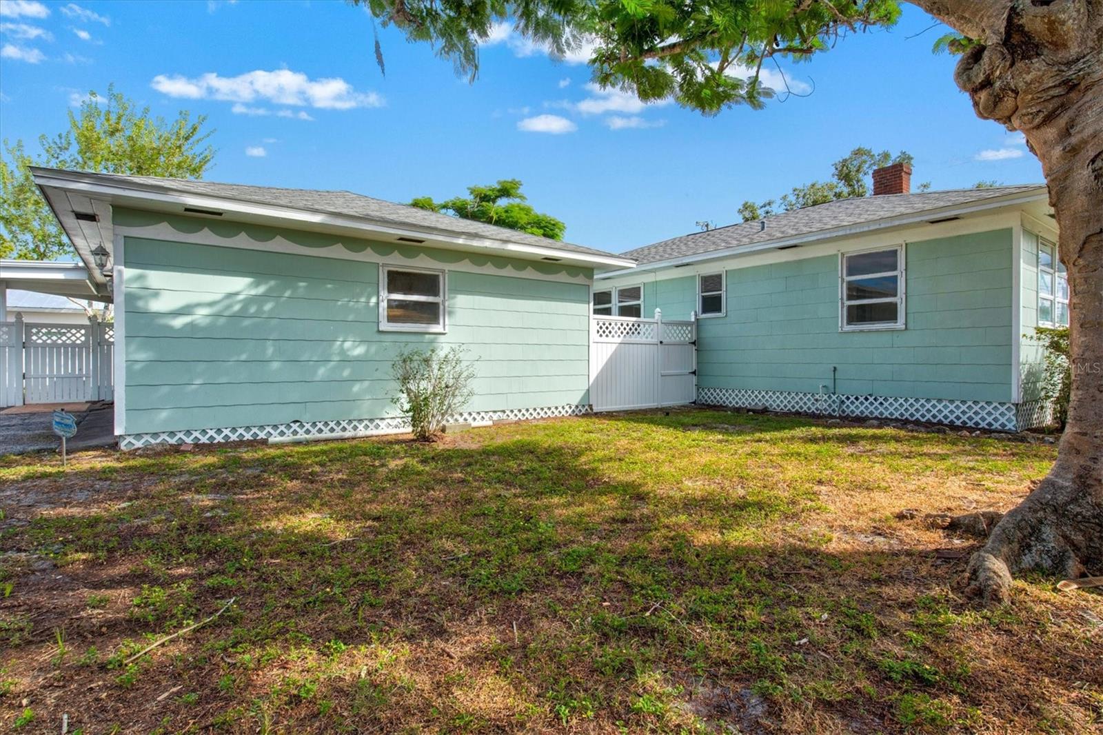 Image 36 of 49 For 2720 4th Avenue W