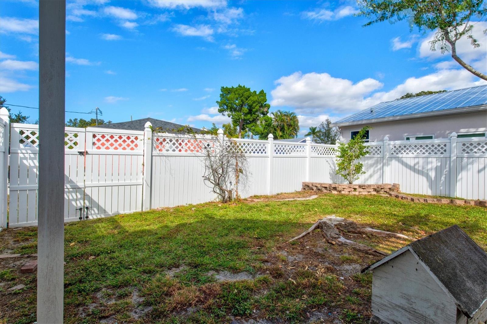 Image 38 of 49 For 2720 4th Avenue W