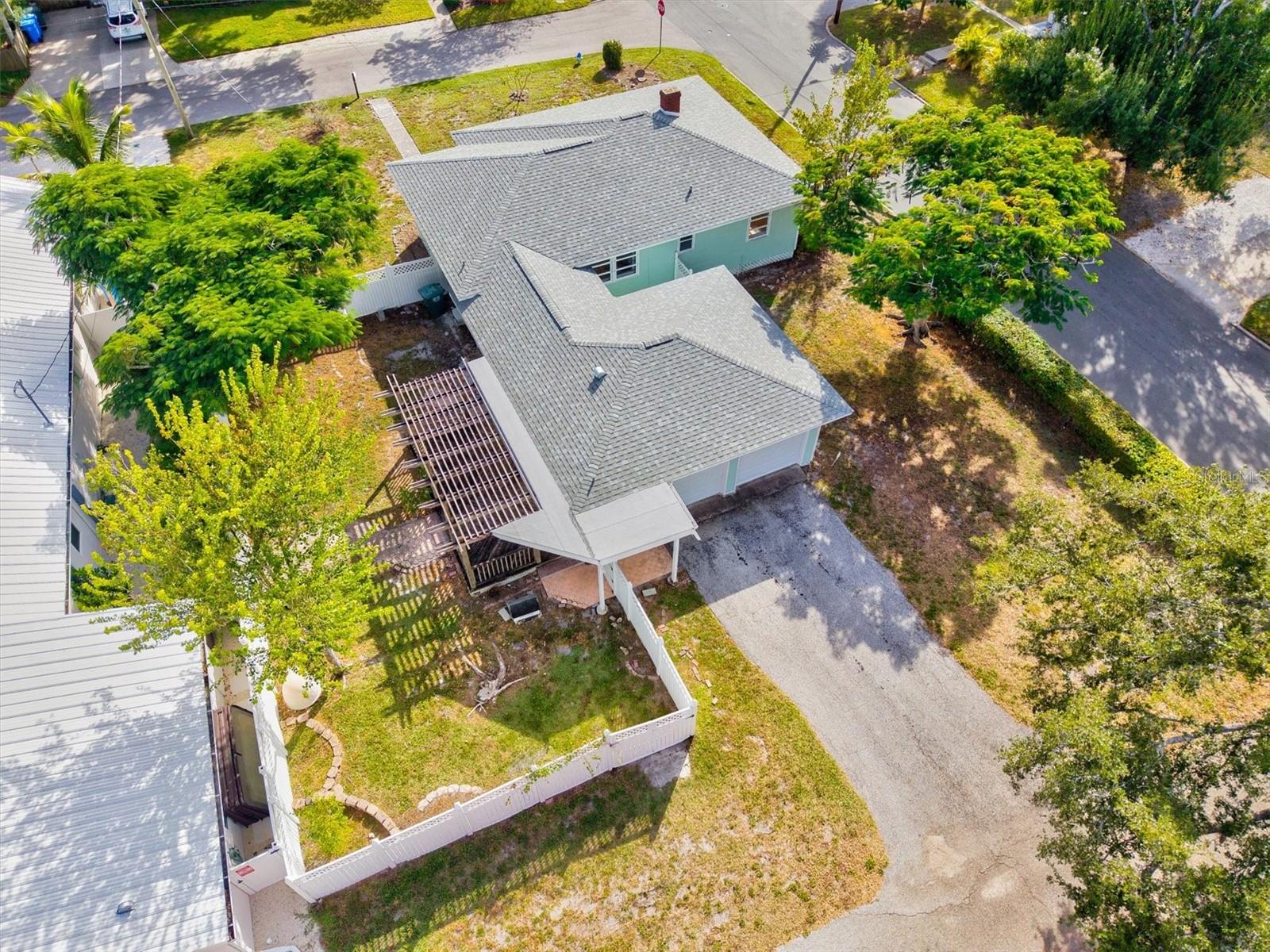 Image 4 of 49 For 2720 4th Avenue W