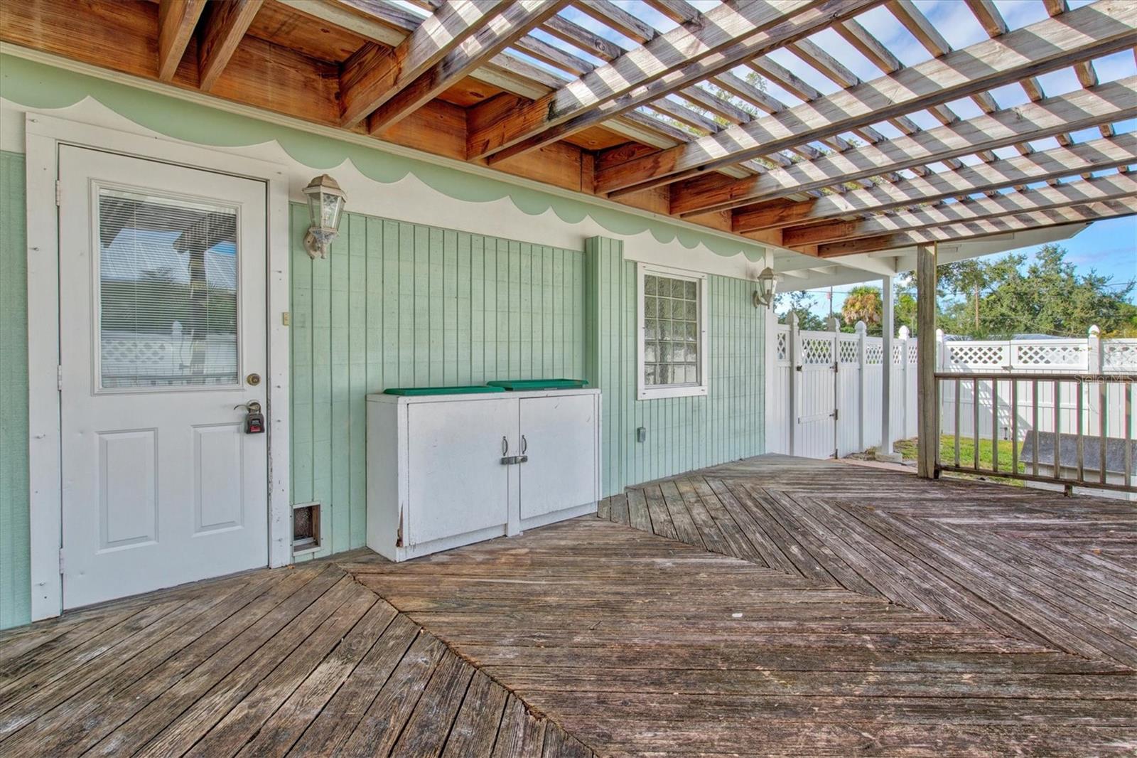 Image 46 of 49 For 2720 4th Avenue W