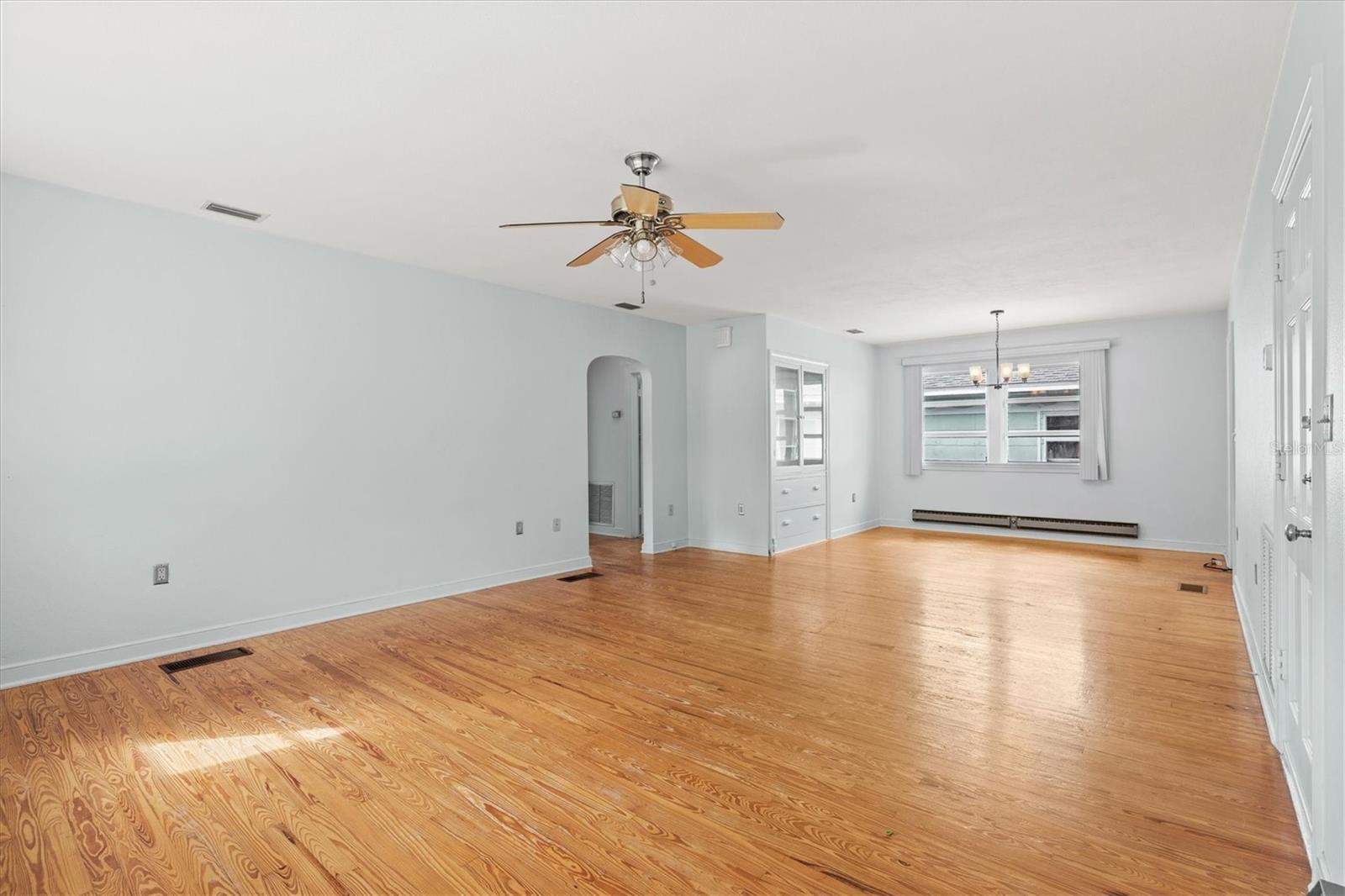 Image 9 of 49 For 2720 4th Avenue W