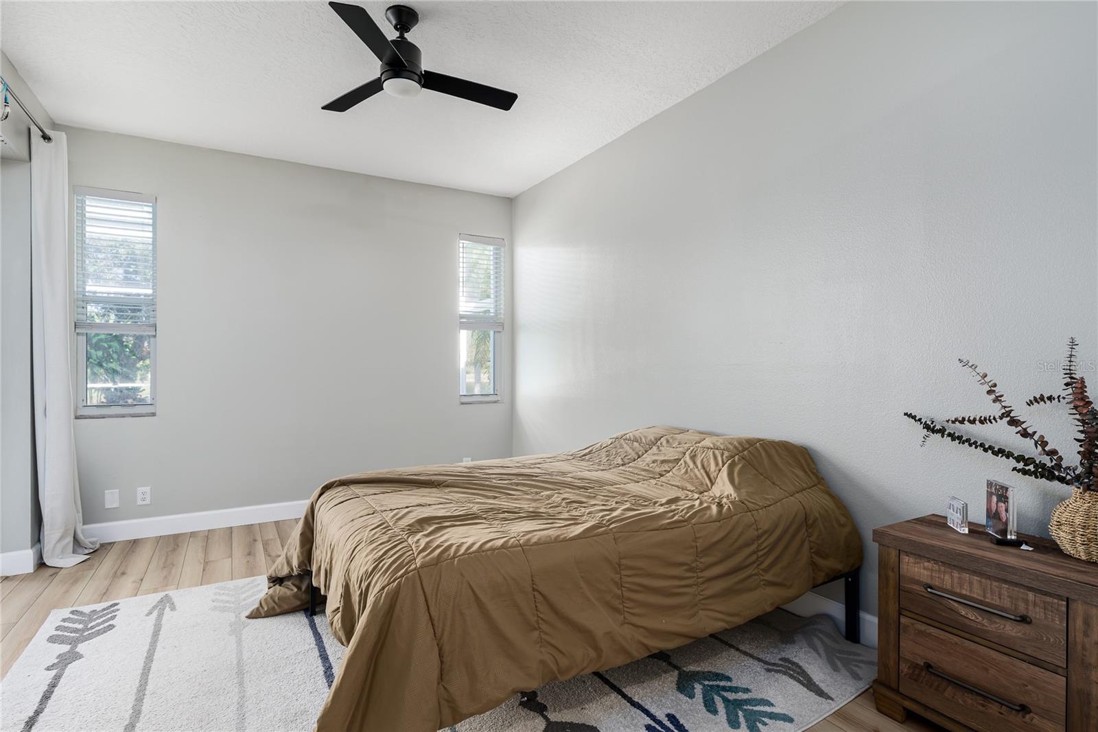 Image 18 of 41 For 4804 78th Street E