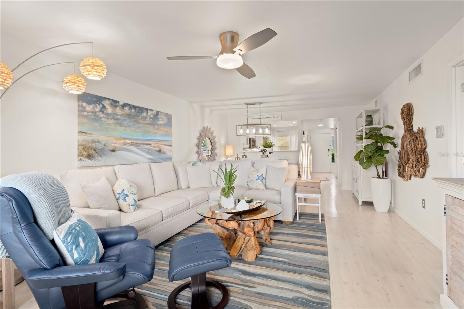 Image 13 of 44 For 8630 Midnight Pass Road 103a