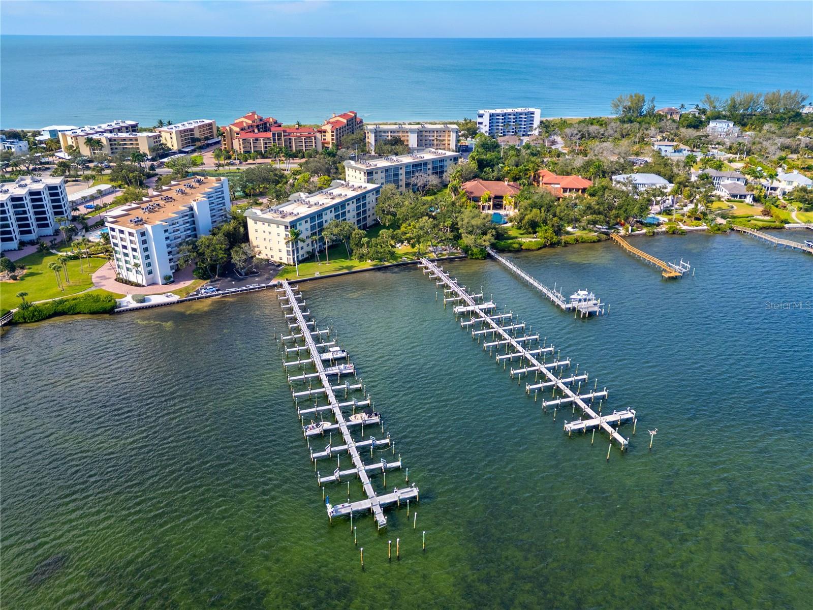 Image 29 of 44 For 8630 Midnight Pass Road 103a