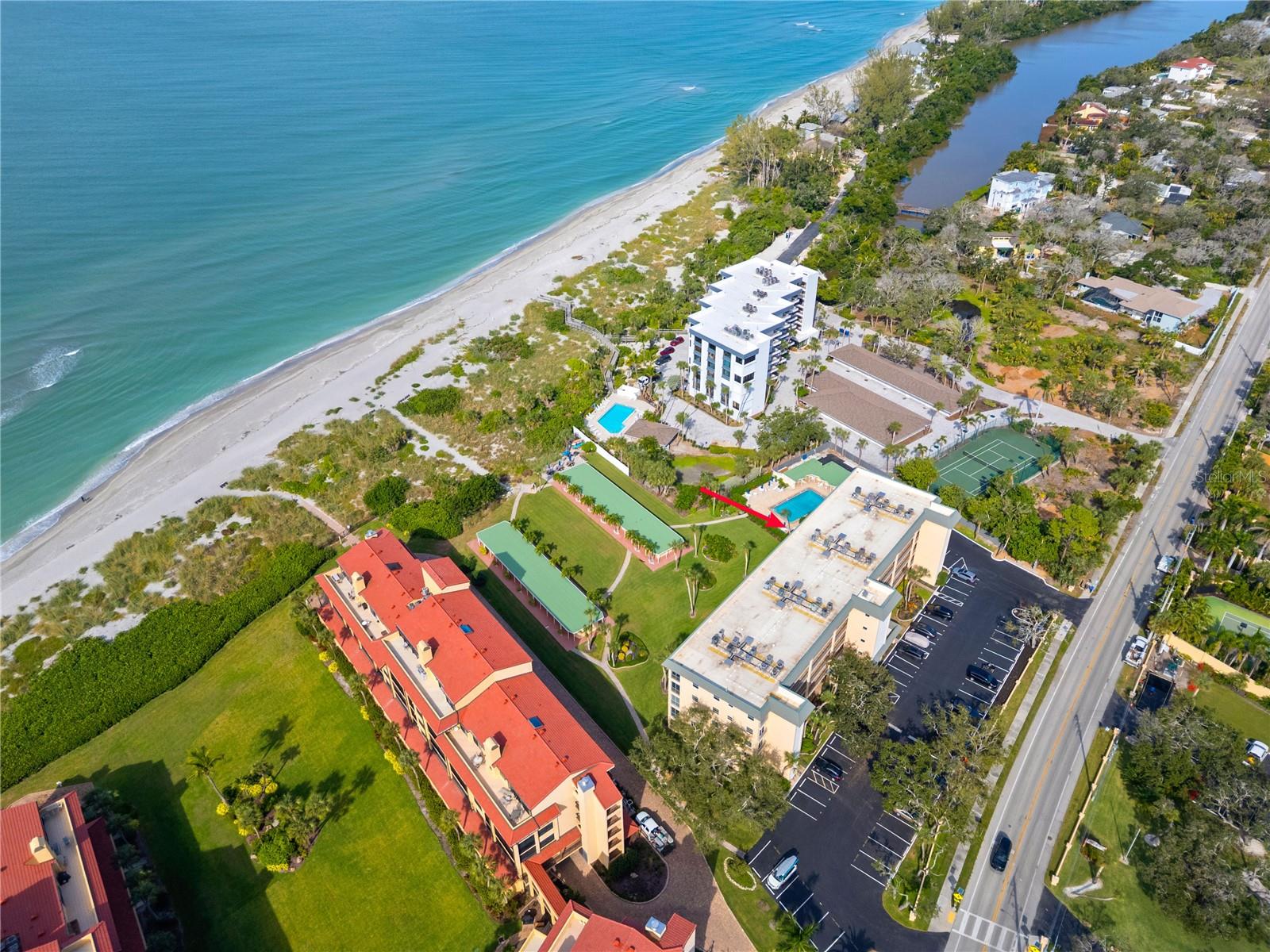 Image 33 of 44 For 8630 Midnight Pass Road 103a