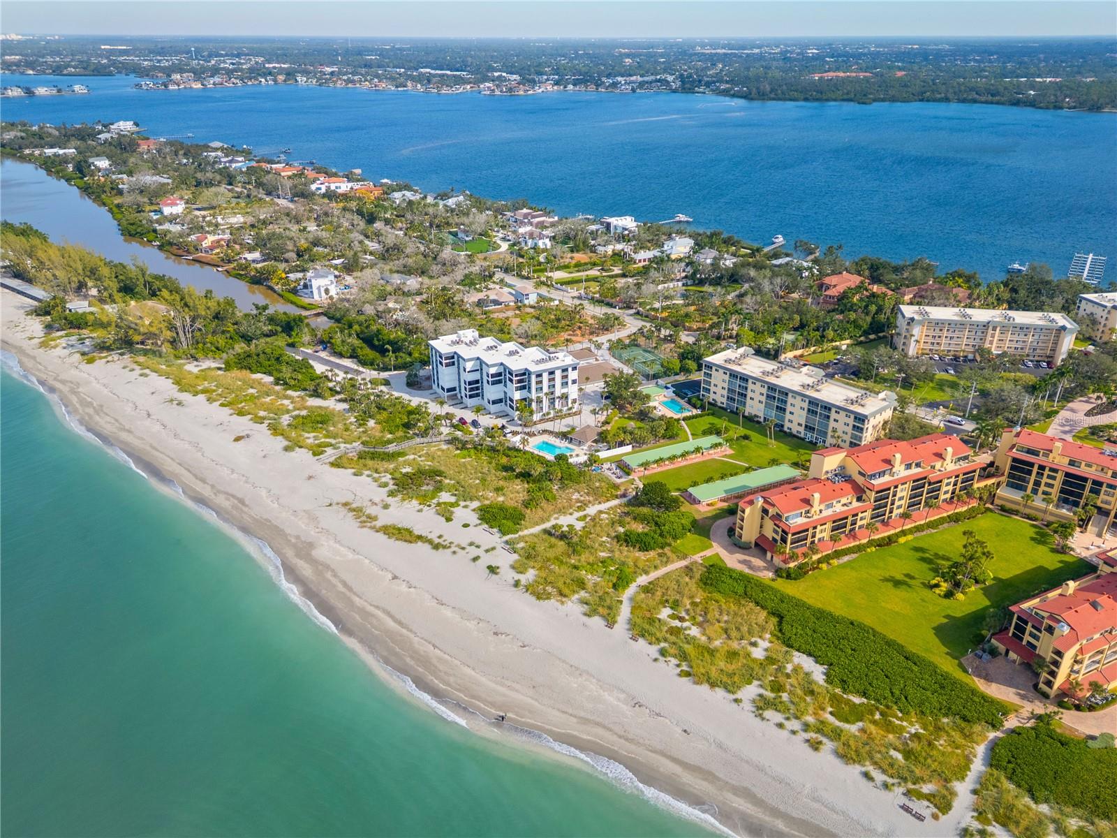 Image 35 of 44 For 8630 Midnight Pass Road 103a