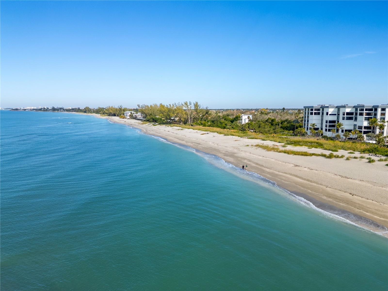 Image 39 of 44 For 8630 Midnight Pass Road 103a