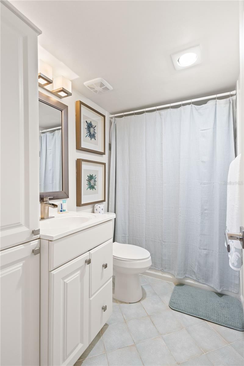 Image 5 of 44 For 8630 Midnight Pass Road 103a