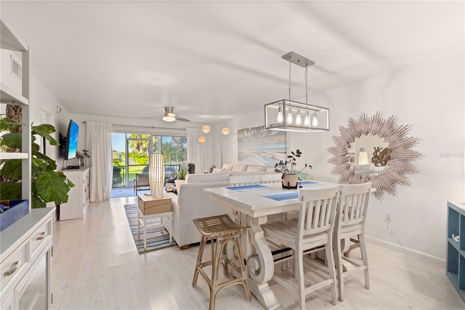 Image 7 of 44 For 8630 Midnight Pass Road 103a