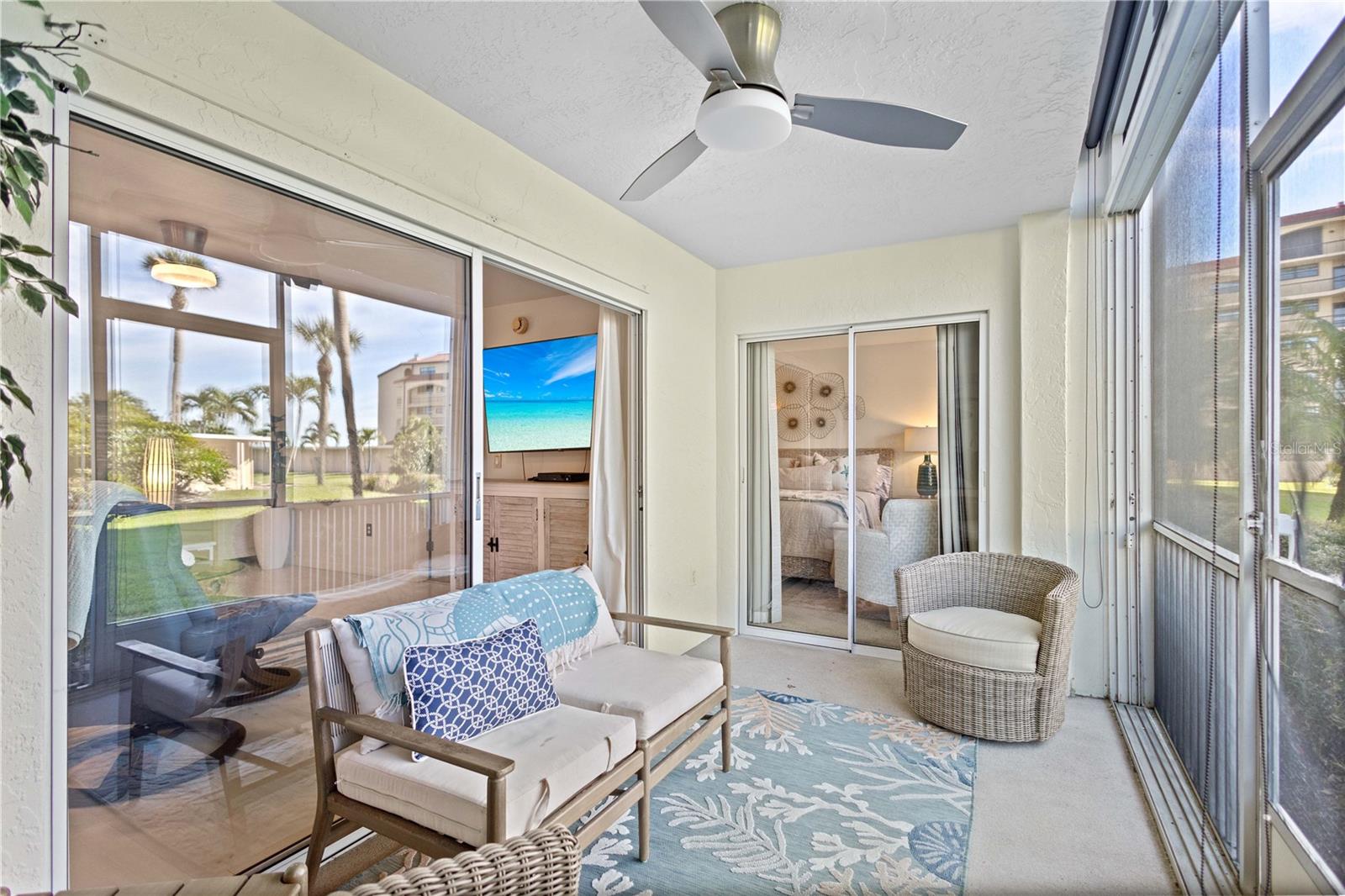 Image 9 of 44 For 8630 Midnight Pass Road 103a