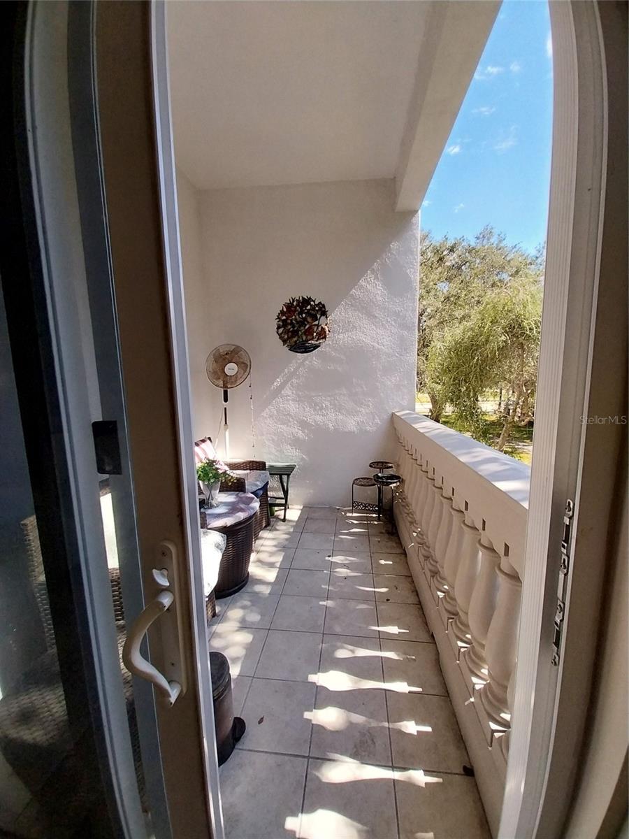 Image 2 of 19 For 1340 Bayshore Boulevard 411