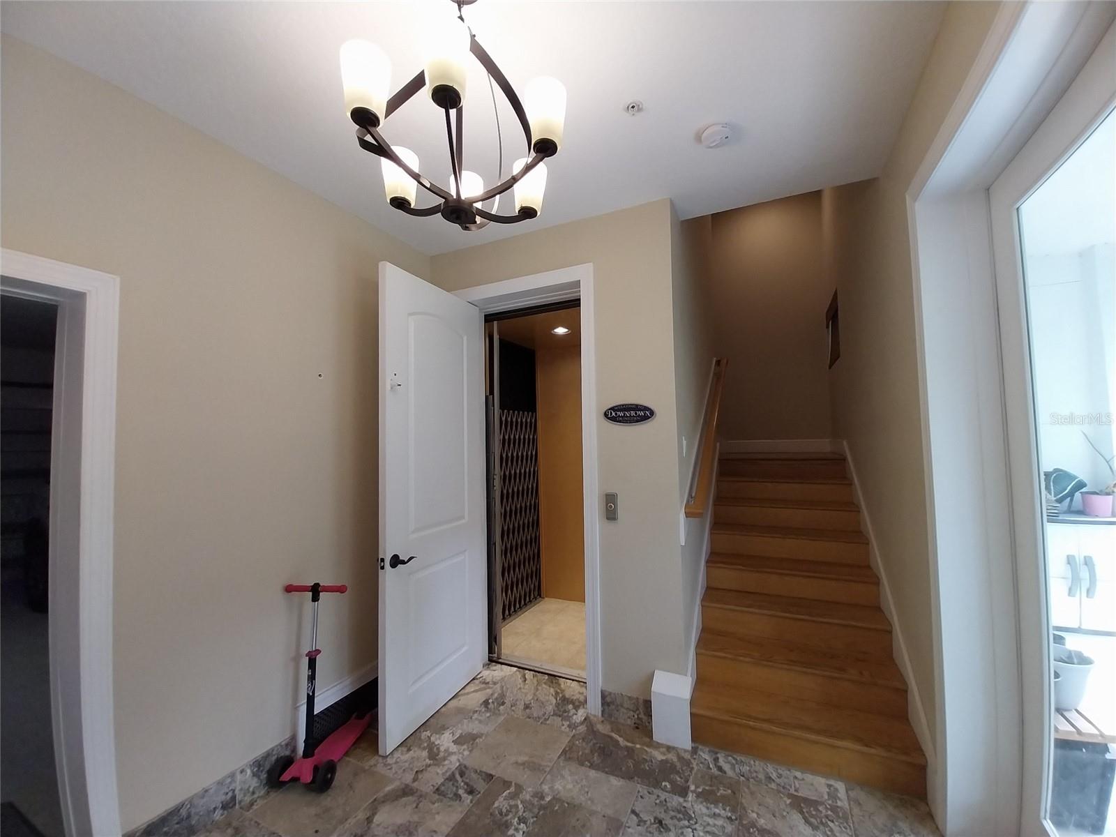 Image 9 of 19 For 1340 Bayshore Boulevard 411