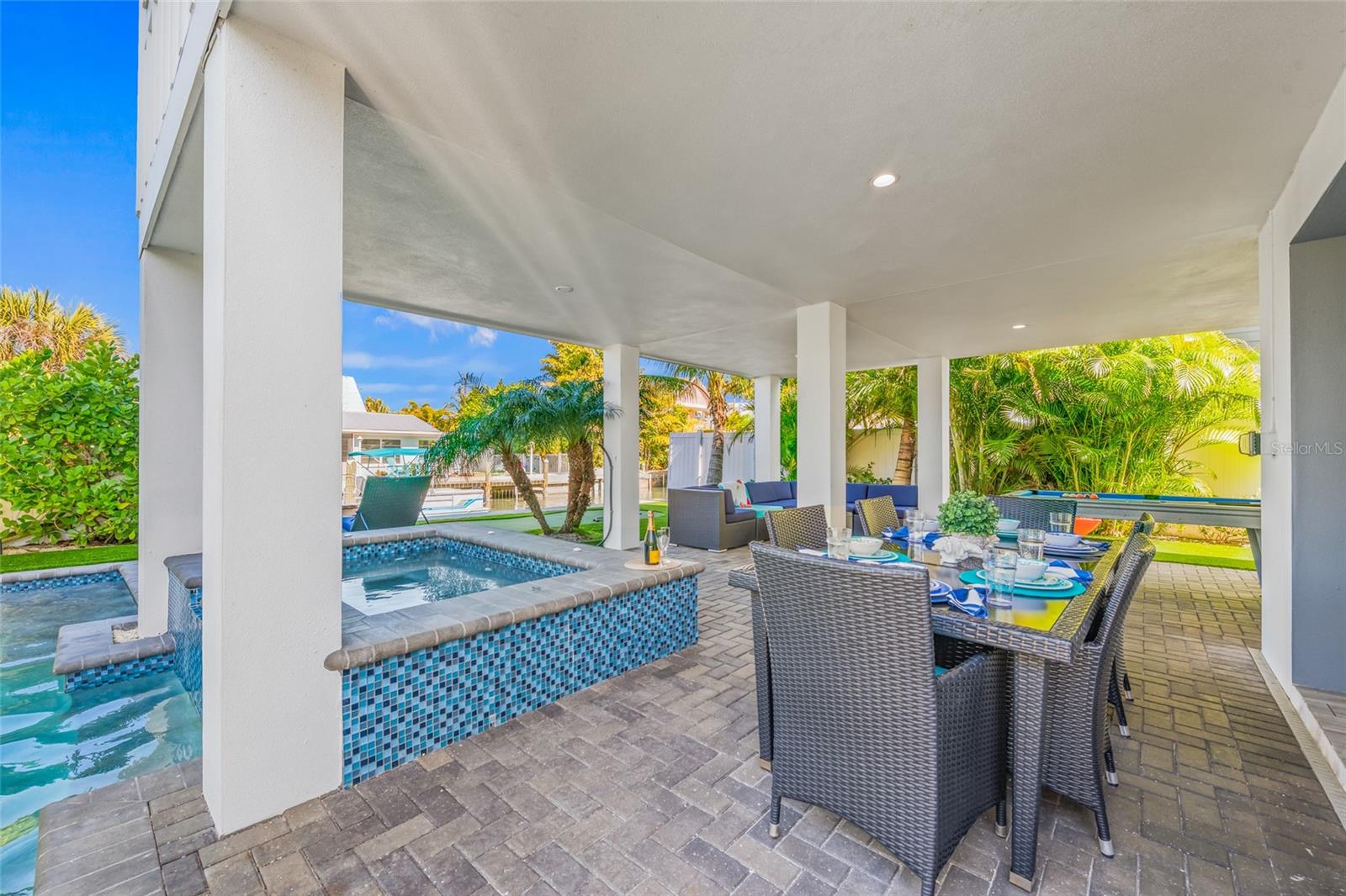 Image 2 of 54 For 401 20th Place