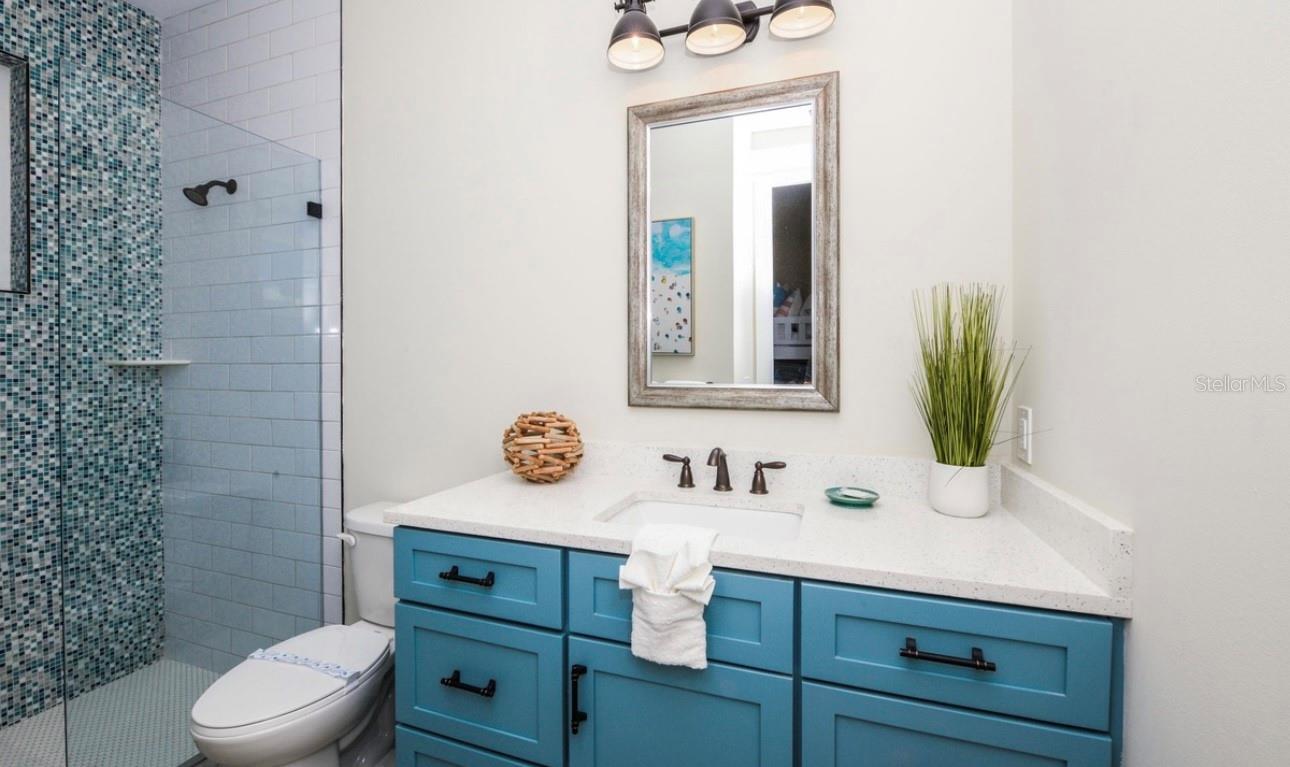 Image 22 of 54 For 401 20th Place