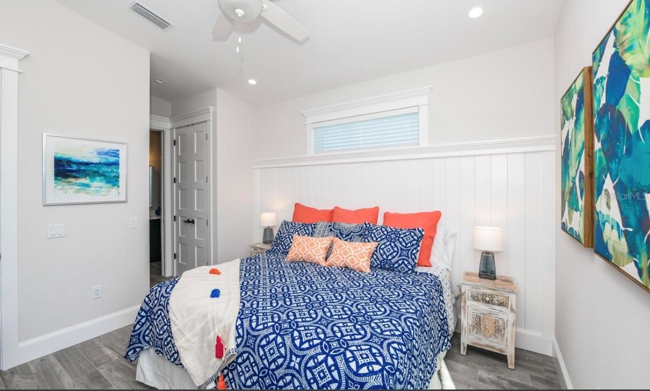 Image 45 of 54 For 401 20th Place