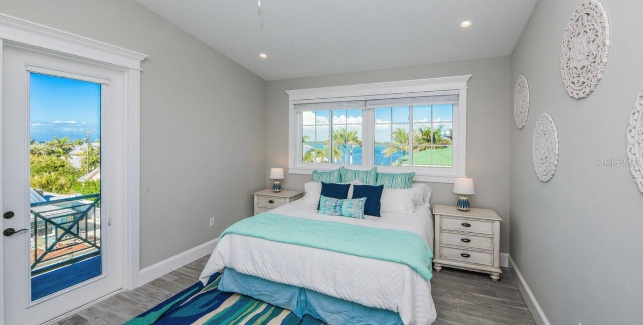 Image 9 of 54 For 401 20th Place