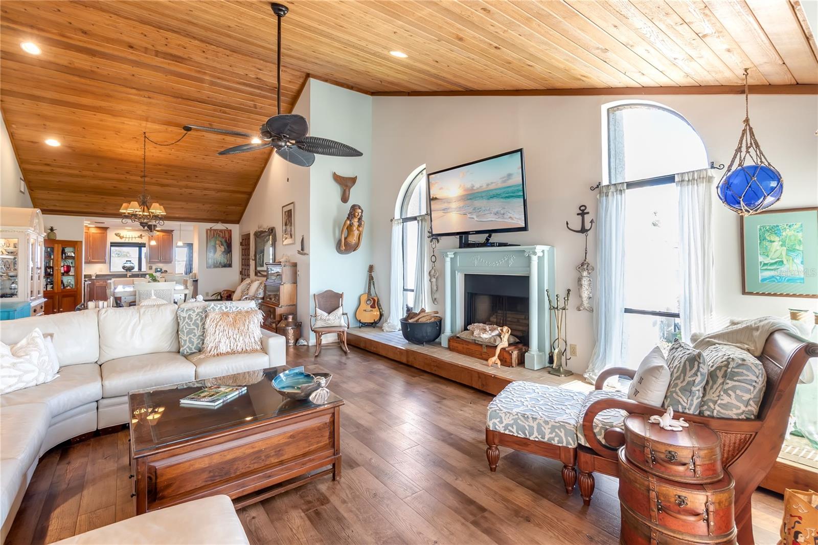 Image 5 of 34 For 8730 54th Avenue W 8730