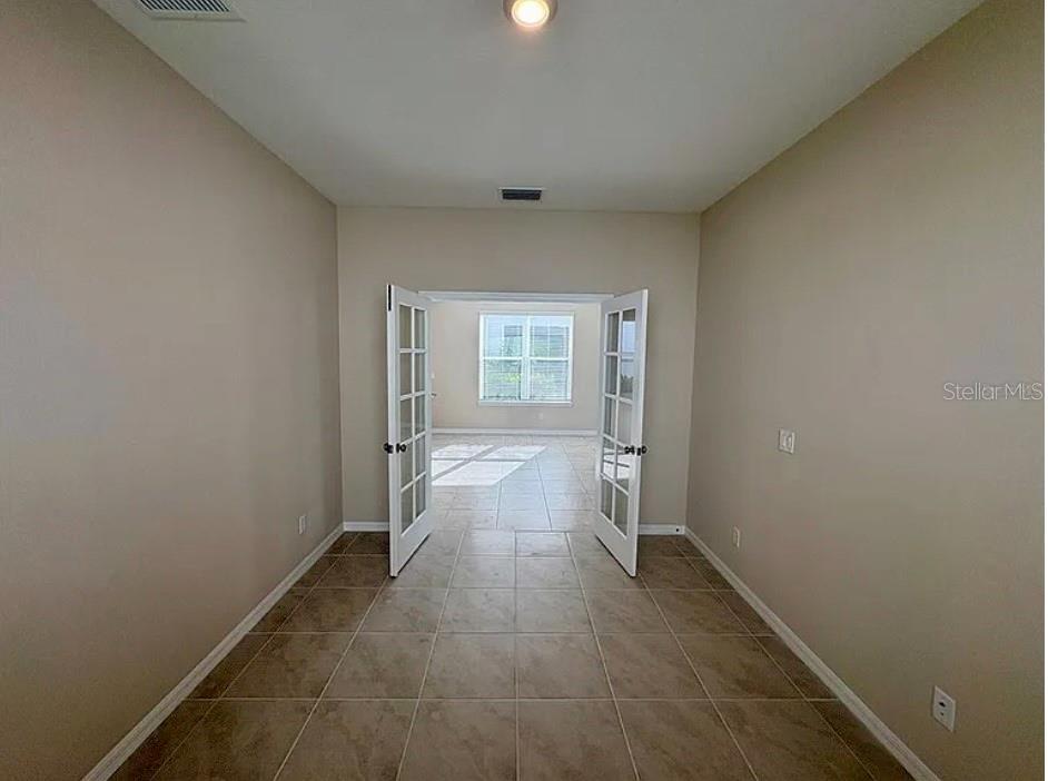 Image 13 of 27 For 16439 Paynes Mill Drive