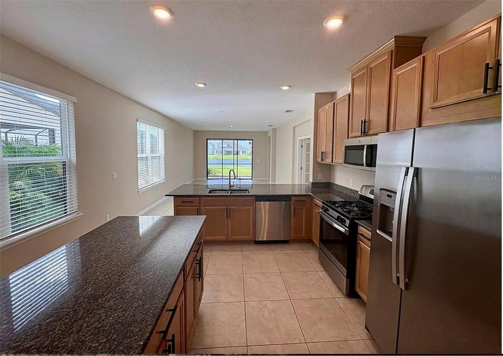 Image 4 of 27 For 16439 Paynes Mill Drive