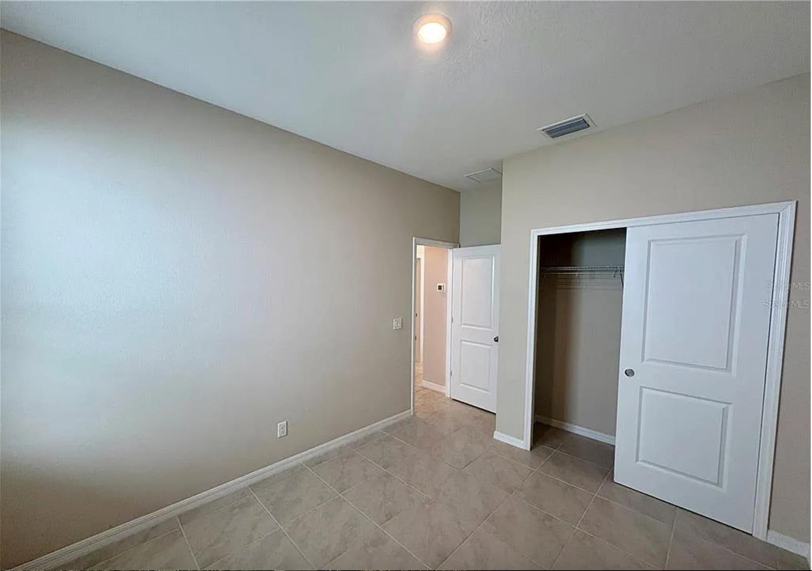 Image 9 of 27 For 16439 Paynes Mill Drive