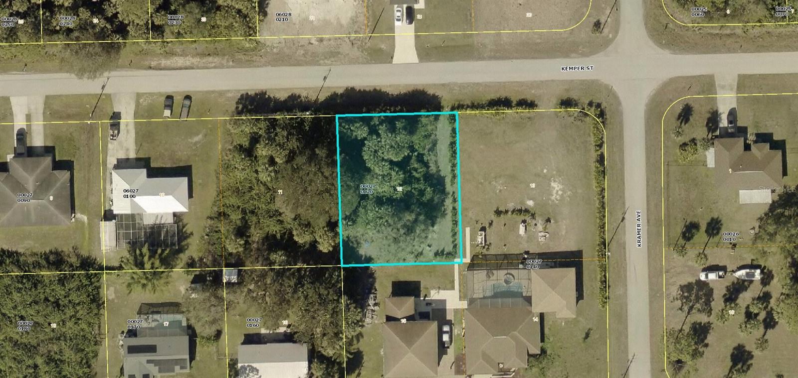 Listing Details for 3747 Kemper Street, FORT MYERS, FL 33905