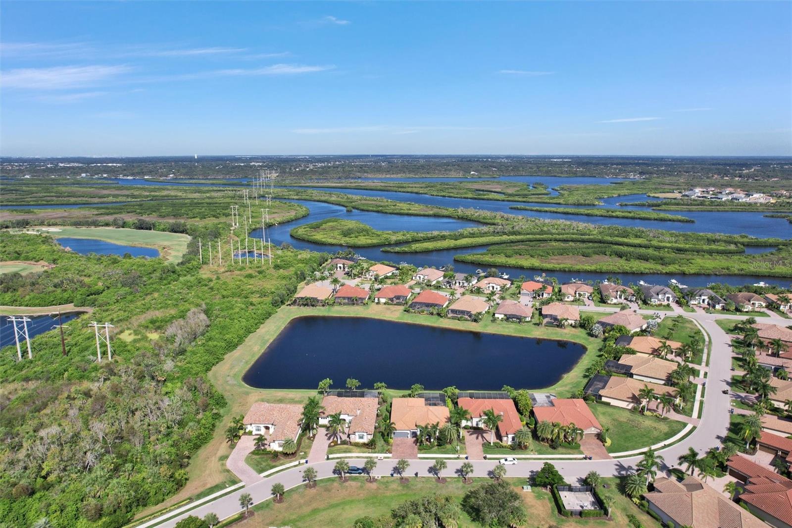 Image 13 of 72 For 610 Moorings Way