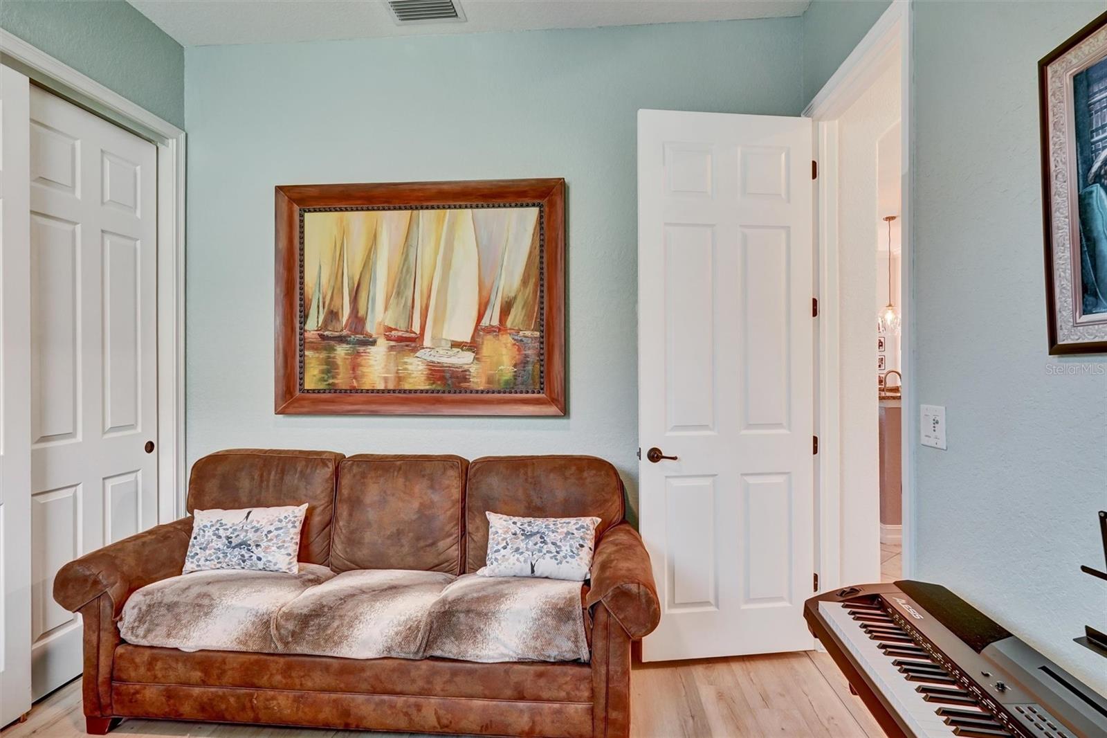 Image 24 of 72 For 610 Moorings Way