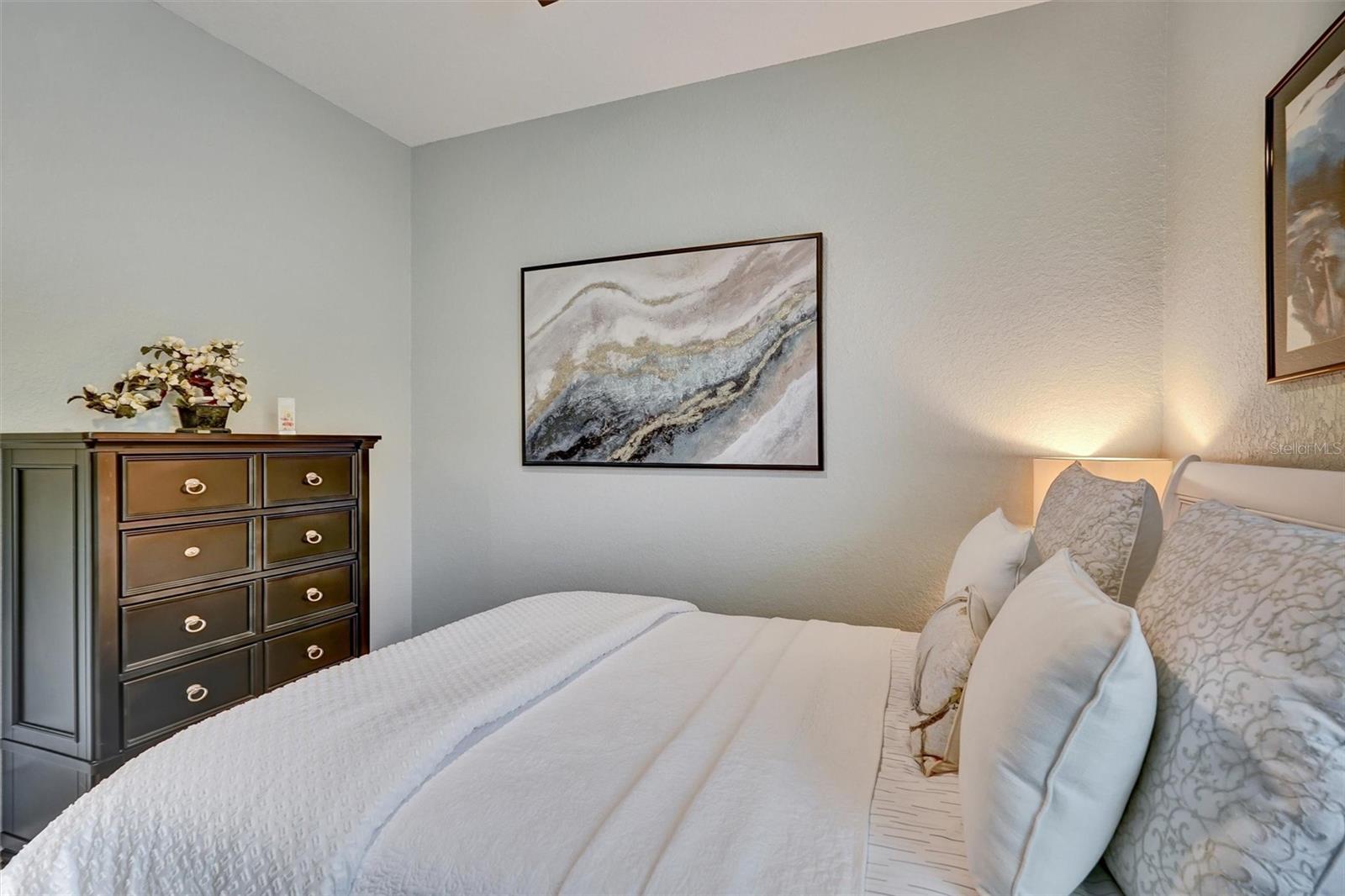 Image 27 of 72 For 610 Moorings Way