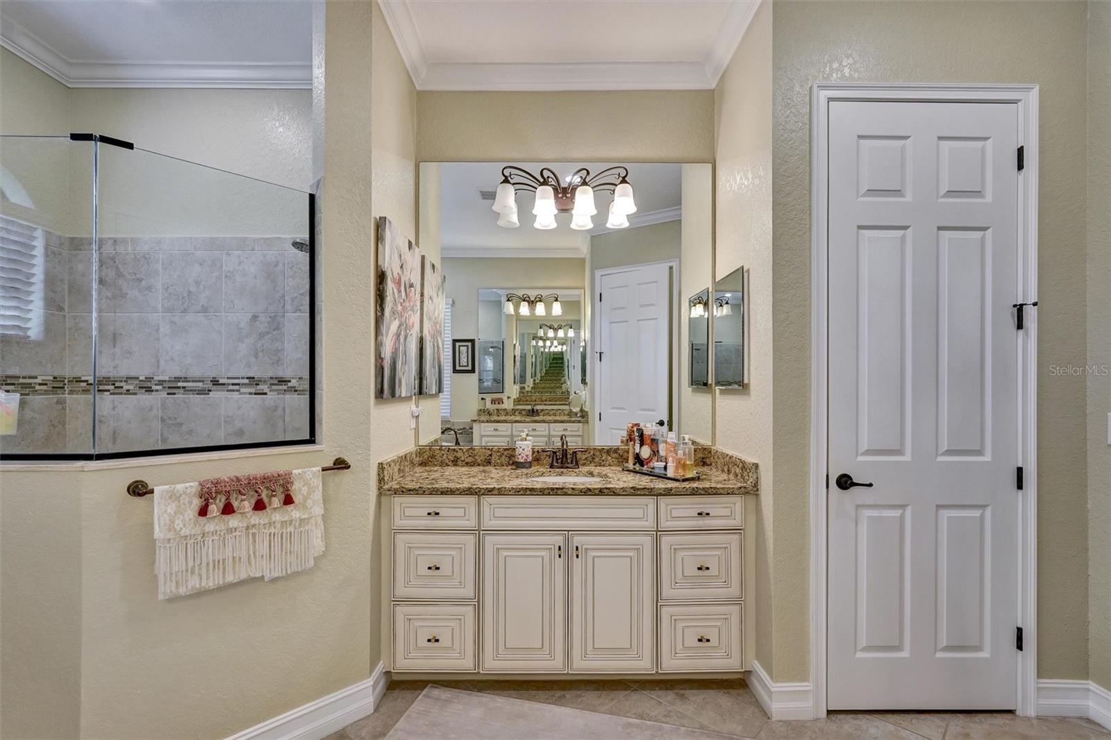 Image 42 of 72 For 610 Moorings Way