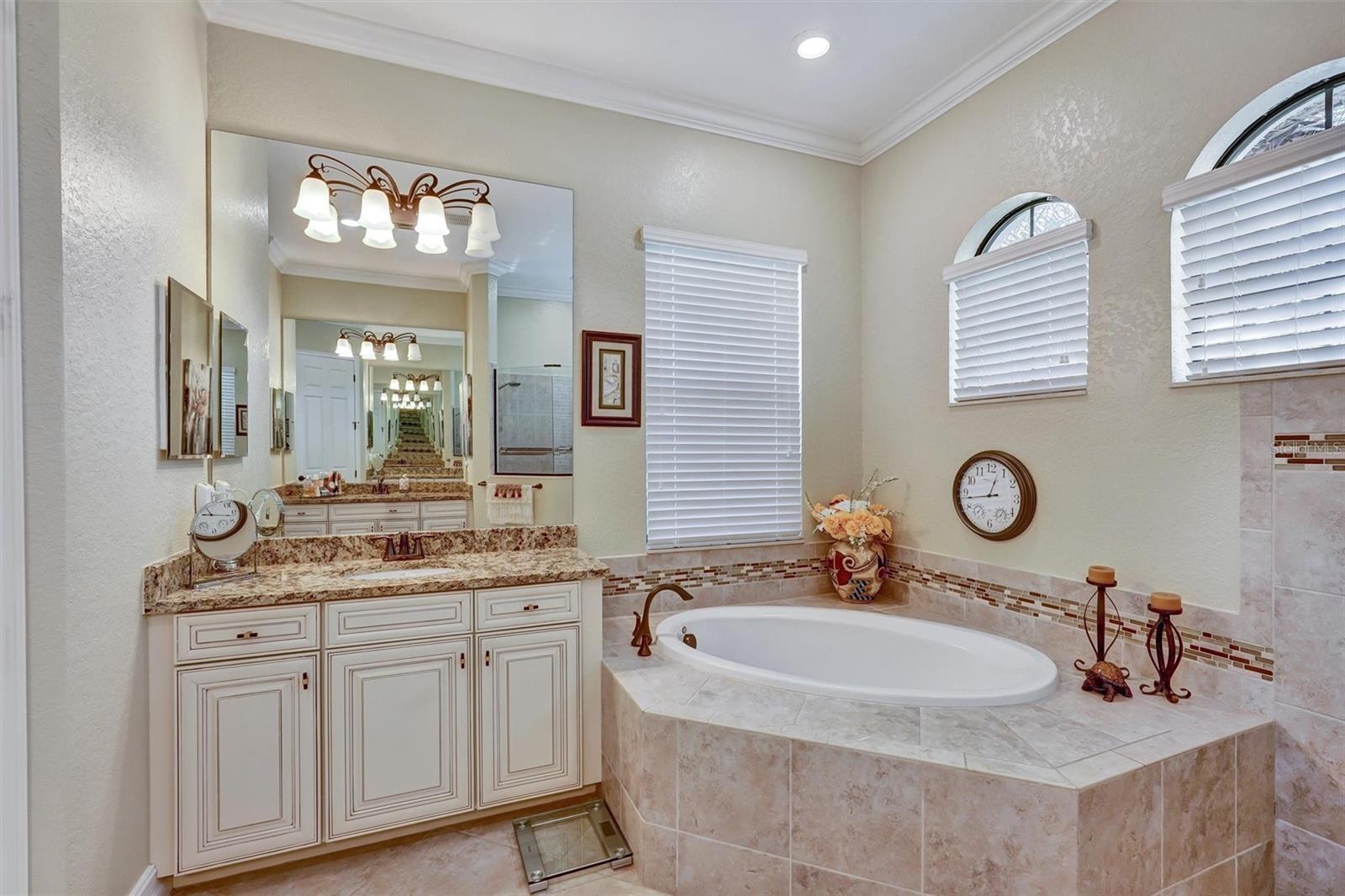 Image 43 of 72 For 610 Moorings Way