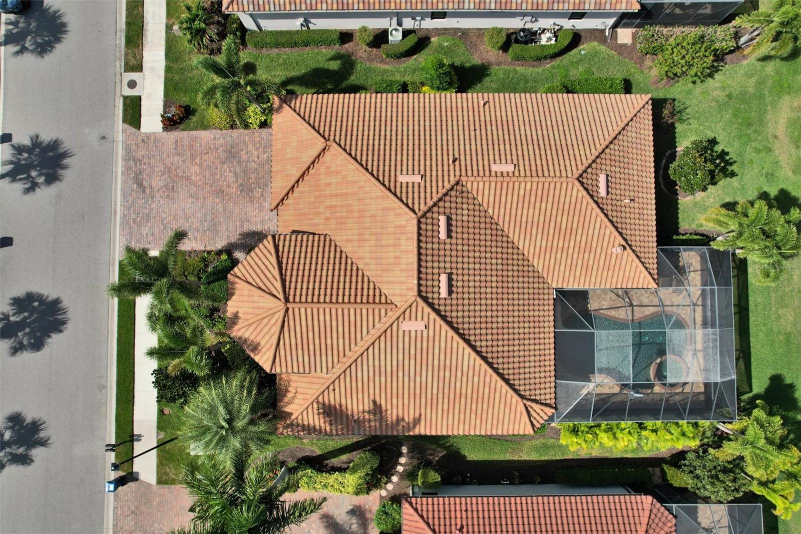 Image 7 of 72 For 610 Moorings Way