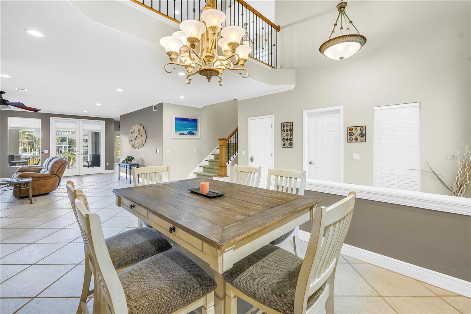 Image 10 of 88 For 513 Venice Lane