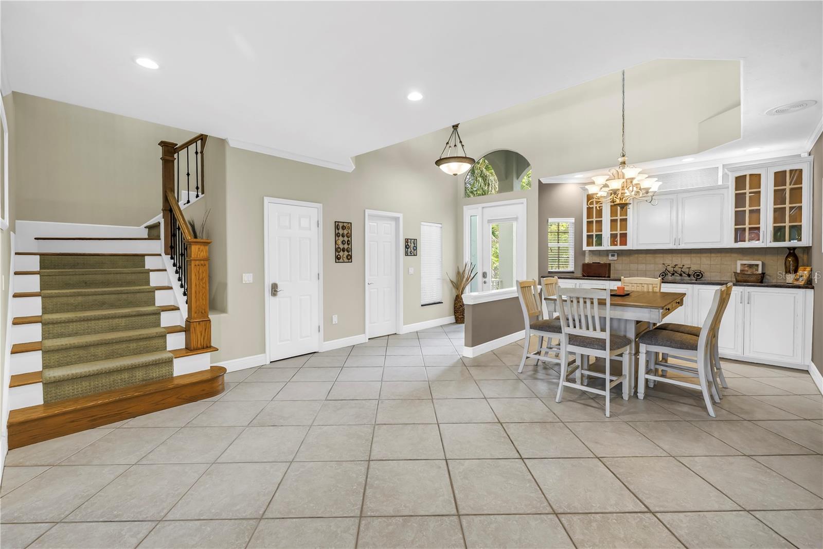 Image 11 of 88 For 513 Venice Lane