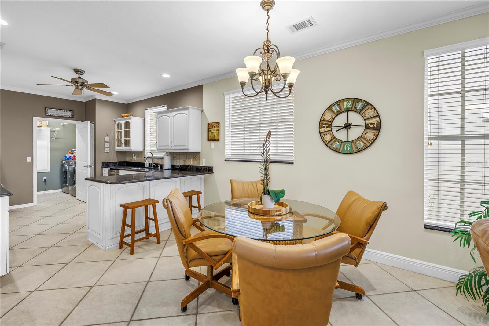 Image 17 of 88 For 513 Venice Lane