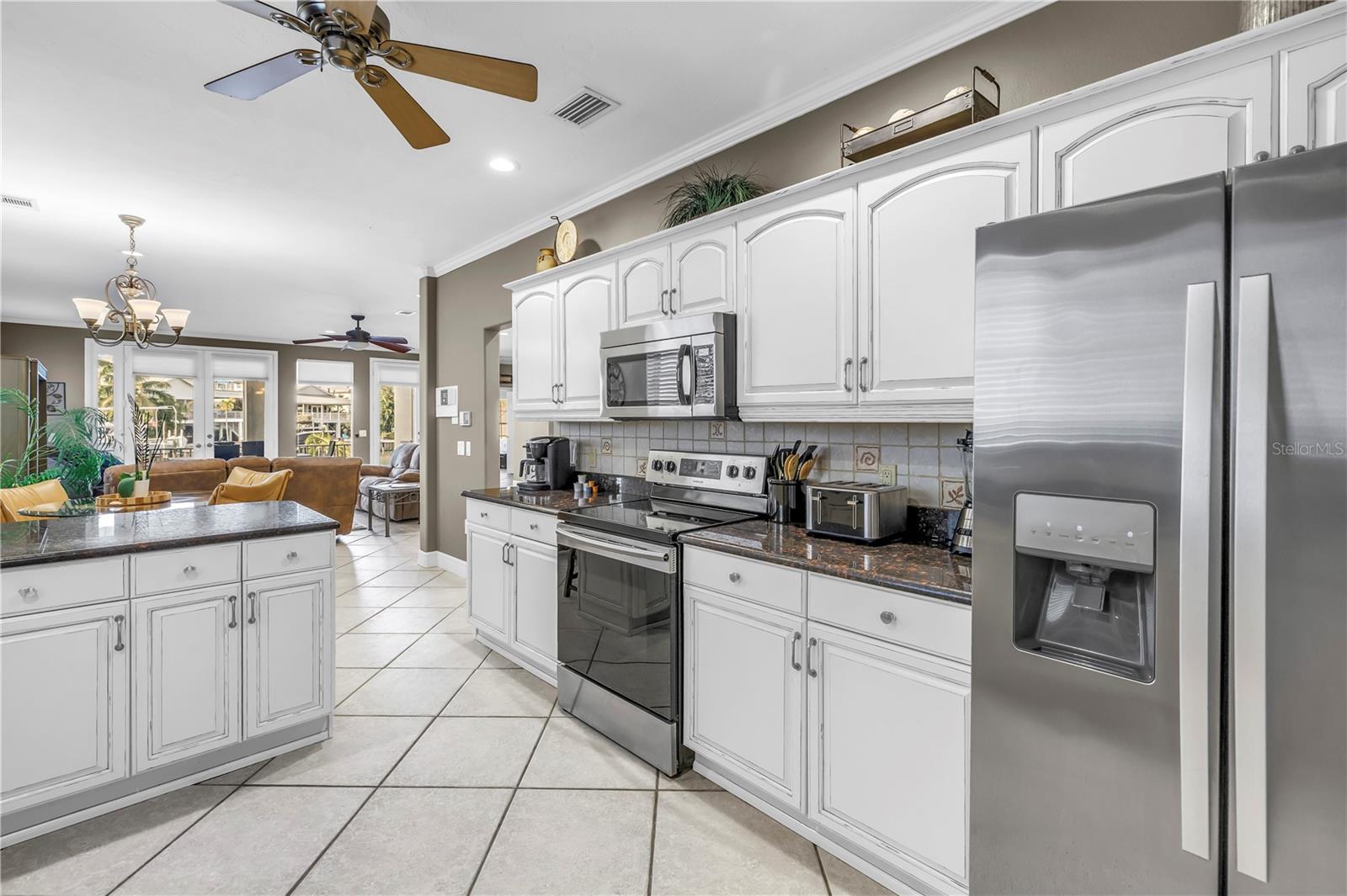 Image 23 of 88 For 513 Venice Lane