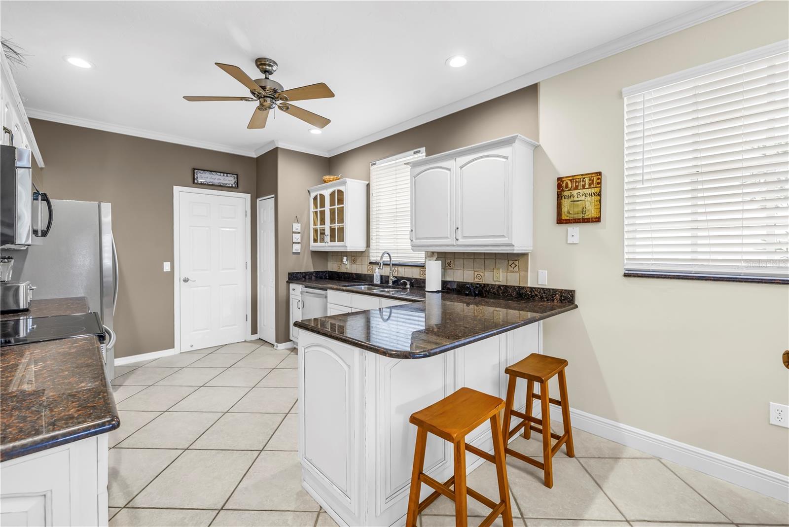 Image 25 of 88 For 513 Venice Lane