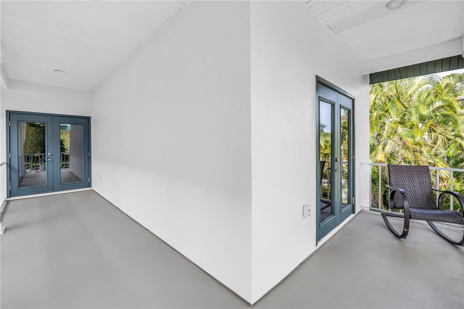 Image 48 of 88 For 513 Venice Lane