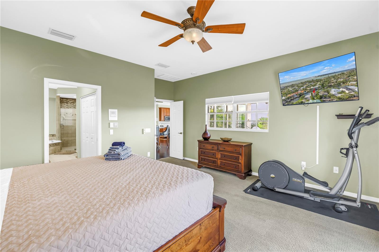 Image 59 of 88 For 513 Venice Lane