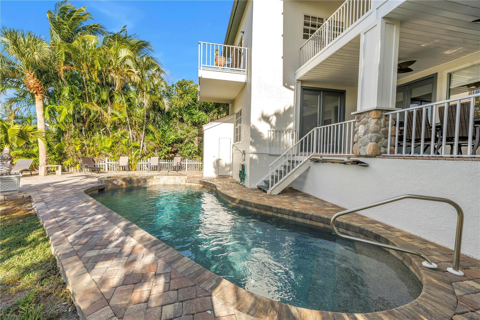 Image 75 of 88 For 513 Venice Lane