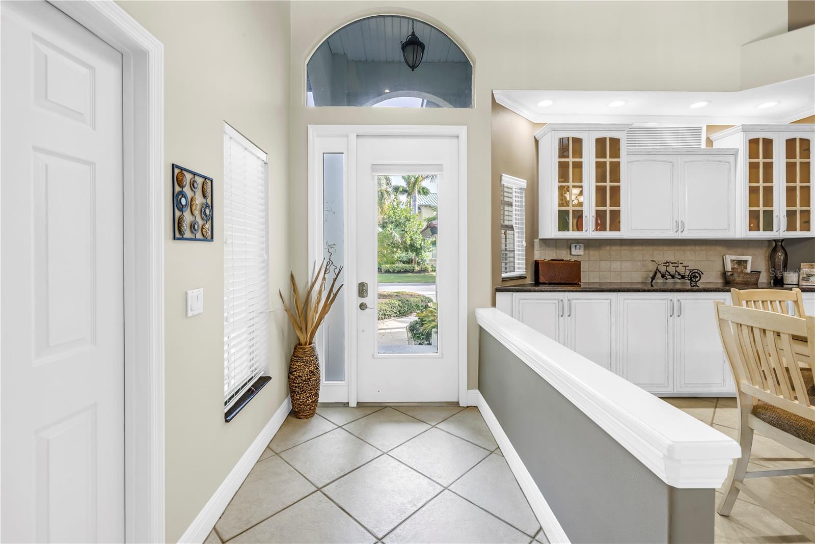 Image 8 of 88 For 513 Venice Lane