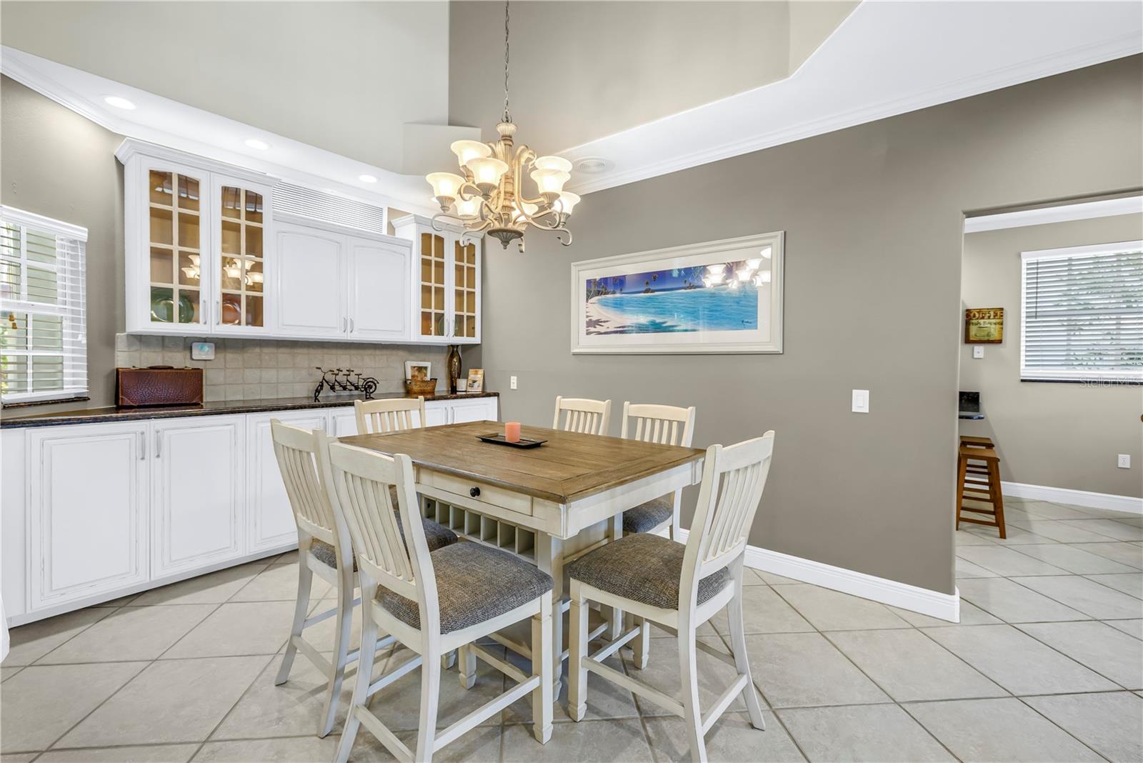 Image 9 of 88 For 513 Venice Lane