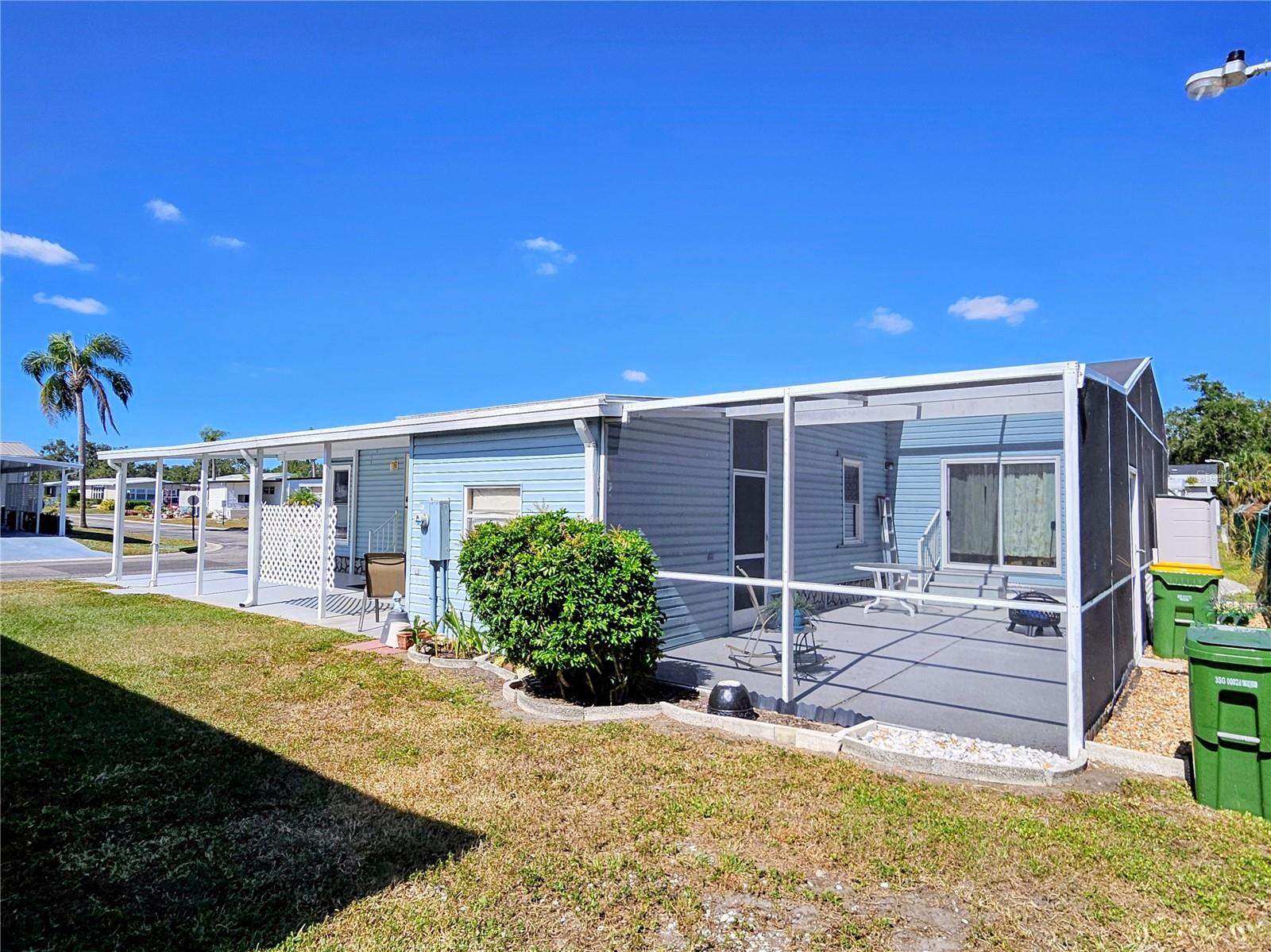 Image 38 of 66 For 305 Oakwood Boulevard E