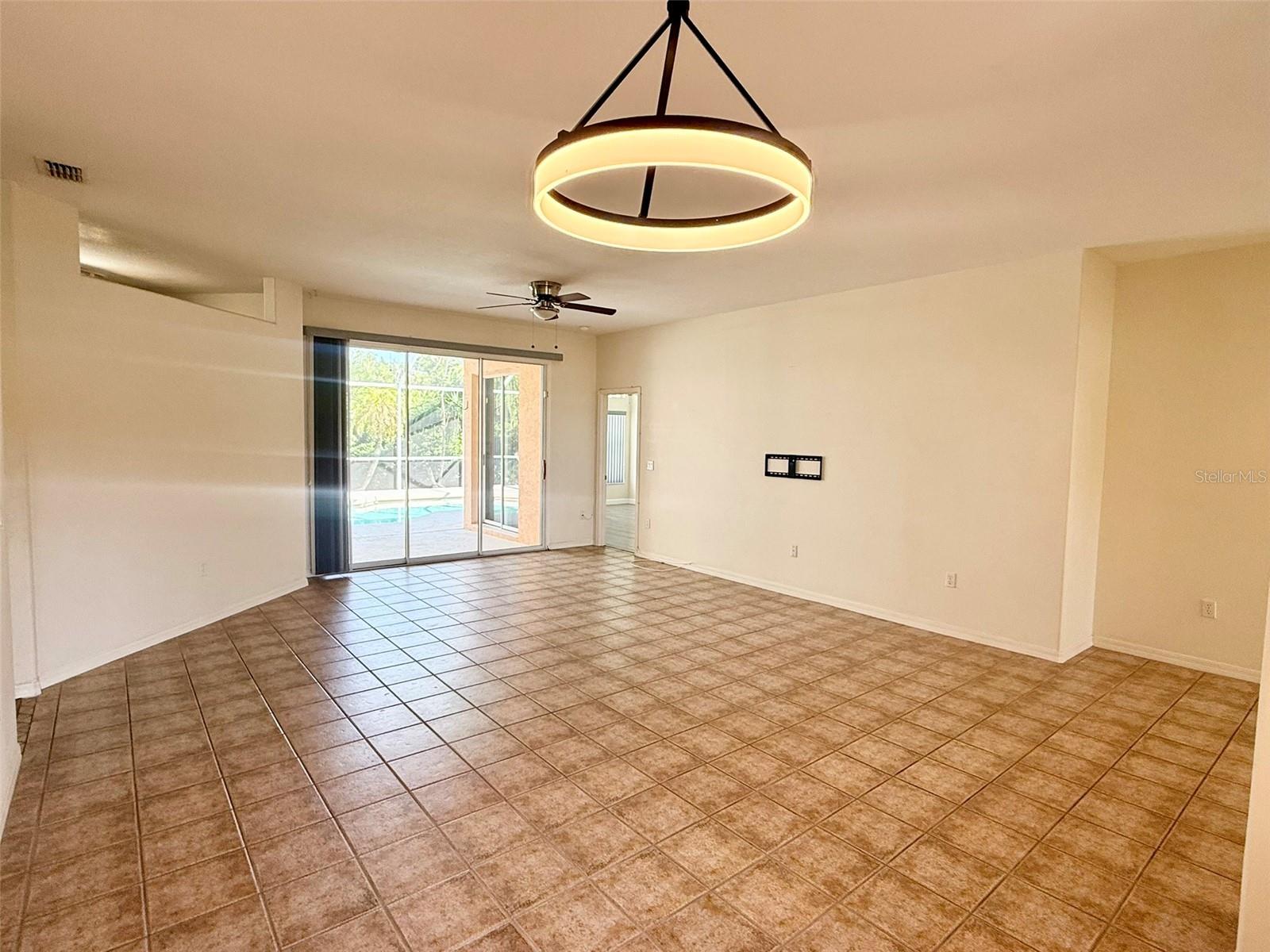 Image 12 of 54 For 7157 42nd Court E