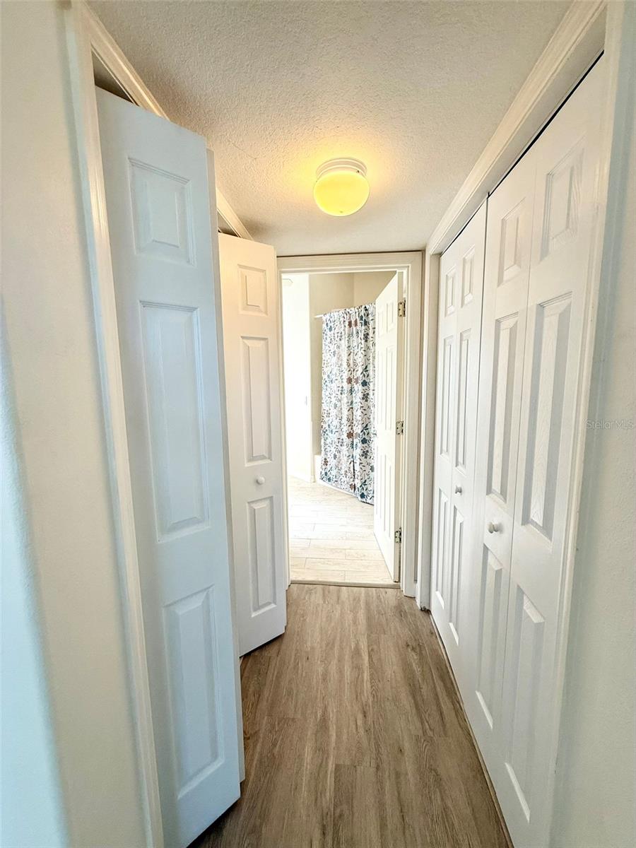 Image 32 of 54 For 7157 42nd Court E