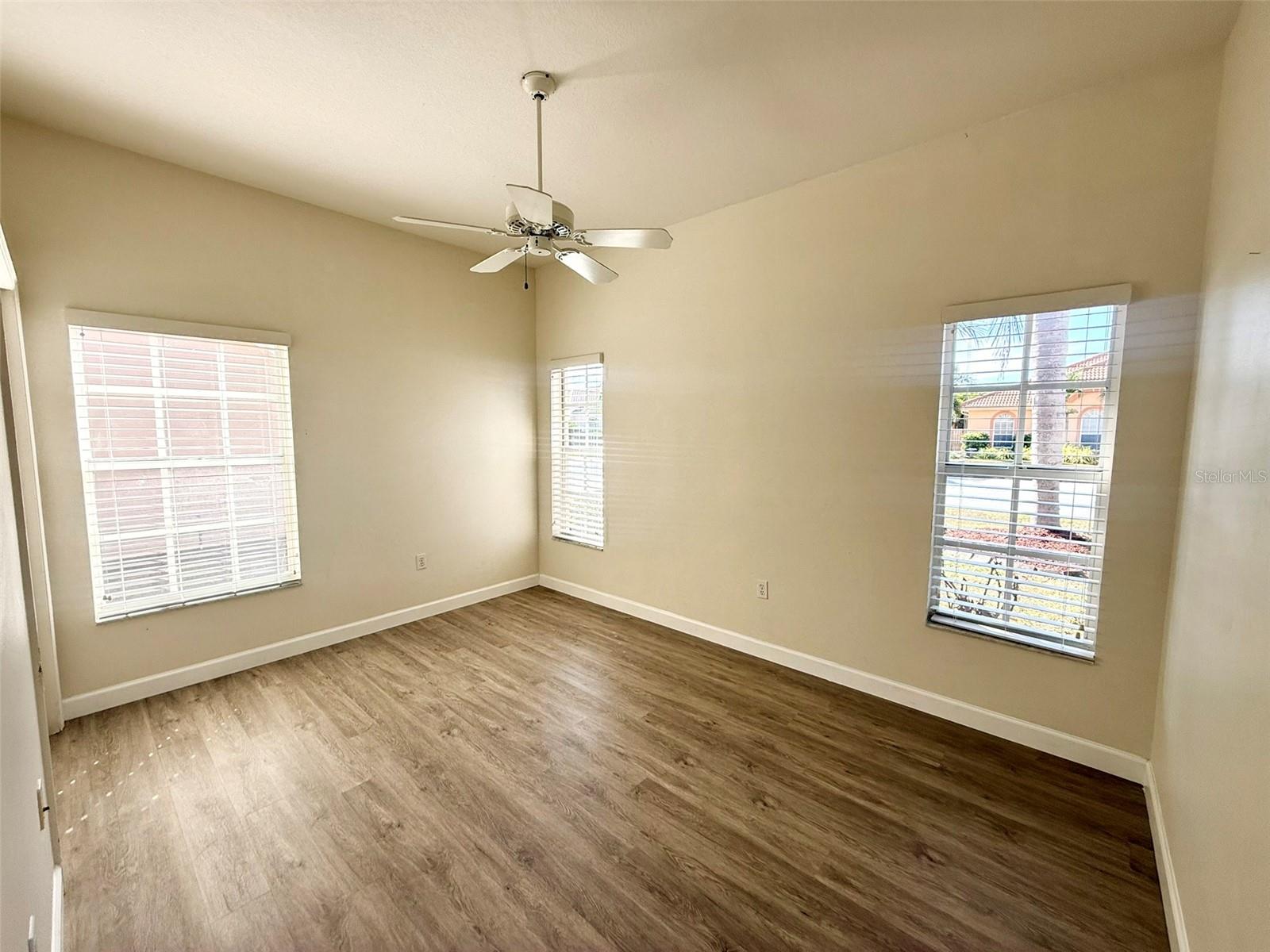 Image 41 of 54 For 7157 42nd Court E