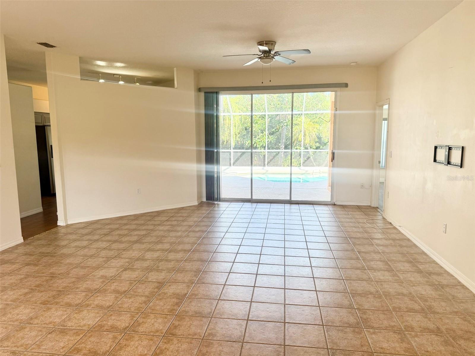 Image 9 of 54 For 7157 42nd Court E