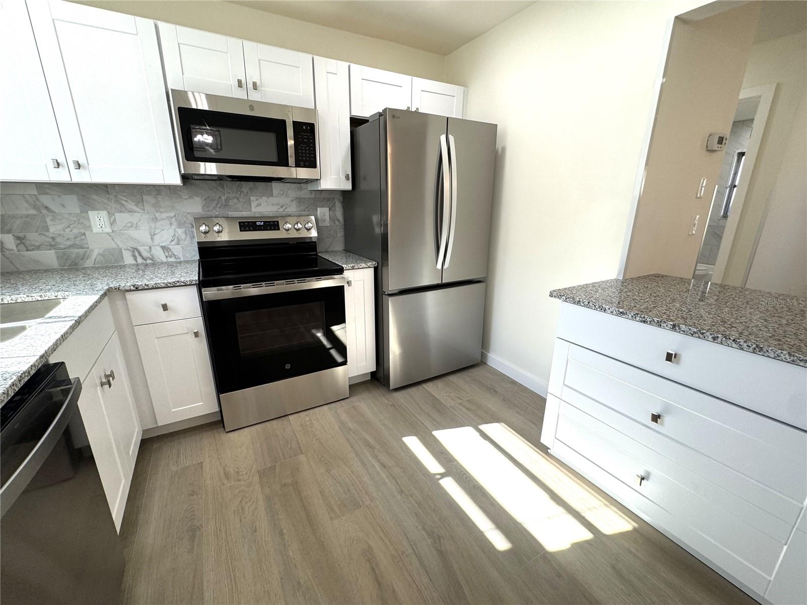 Image 12 of 51 For 3813 42nd Street W 37