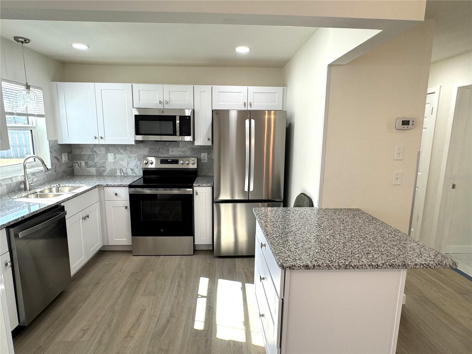 Image 16 of 51 For 3813 42nd Street W 37